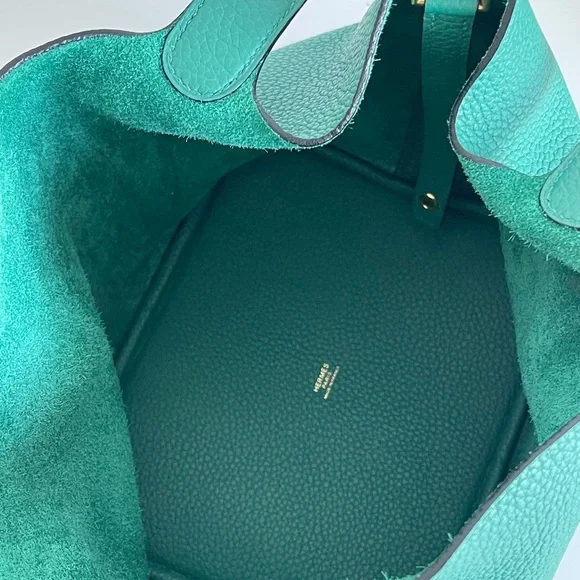 Hermès Picotin Lock 22 in Green - Picture 10 of 10